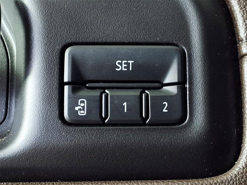 Used 2022 GMC Sierra 2500 Denali image 17