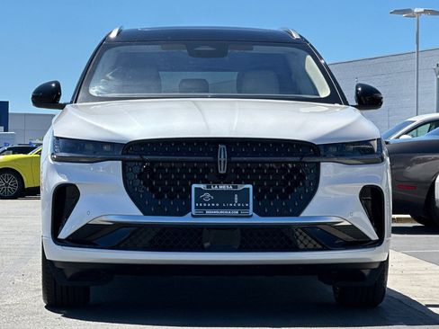 New 2026 Lincoln Nautilus Black Label AWD/4WD image 8