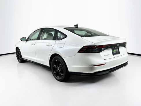 Used 2025 Honda Accord SE image 5