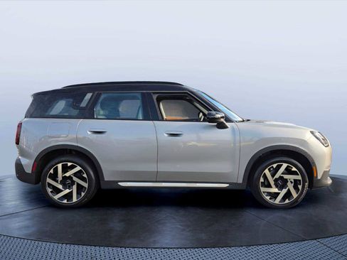 Certified 2025 MINI Cooper Countryman S AWD/4WD image 6