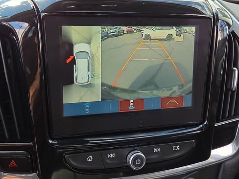 Used 2019 Chevrolet Traverse LT w/ LT Premium Package image 19