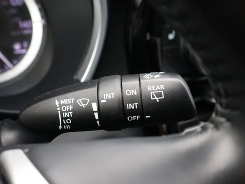 Used 2022 Toyota Highlander XSE FWD image 20