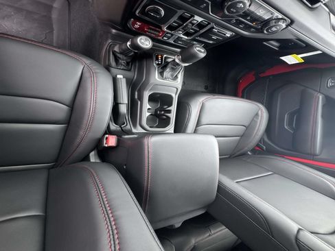 New 2026 Jeep Wrangler Unlimited Rubicon AWD/4WD image 24