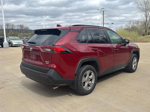 Used 2023 Toyota RAV4 XLE w/ Convenience Package image 9