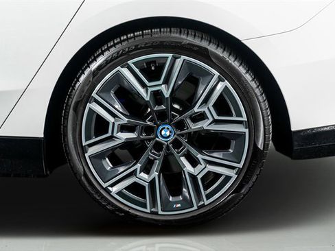 Used 2025 BMW i5 xDrive40 w/ M Sport Package image 20