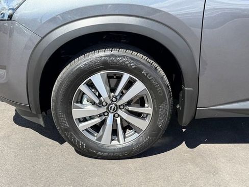 Certified 2025 Nissan Pathfinder SL image 30