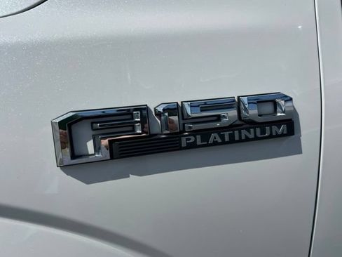 Used 2020 Ford F150 Platinum w/ Equipment Group 701A Luxury AWD/4WD image 9