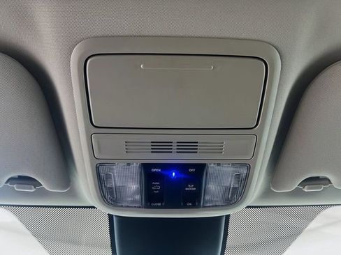 Used 2025 Honda Odyssey EX-L image 20