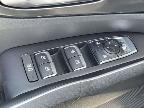 New 2026 Kia Sorento S w/ S Panoramic Sunroof Package image 25