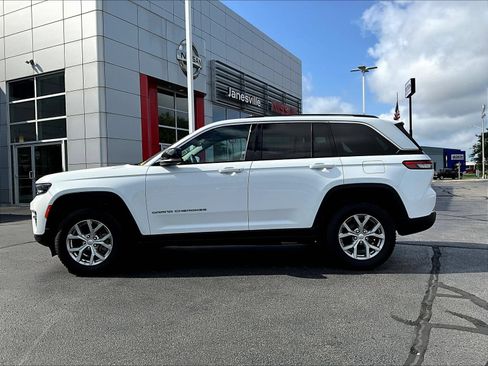 Used 2023 Jeep Grand Cherokee Limited AWD/4WD image 4
