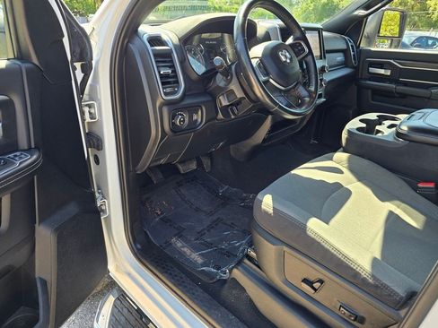Used 2024 RAM 3500 Big Horn AWD/4WD image 18