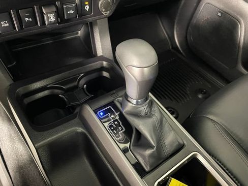 Used 2023 Toyota Tacoma TRD Off-Road w/ TRD Premium Off Road Package AWD/4WD image 12