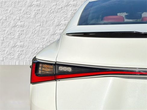 Used 2022 Lexus IS 350 F Sport image 10