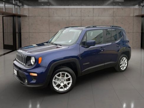 Used 2021 Jeep Renegade Latitude w/ Convenience Group image 3