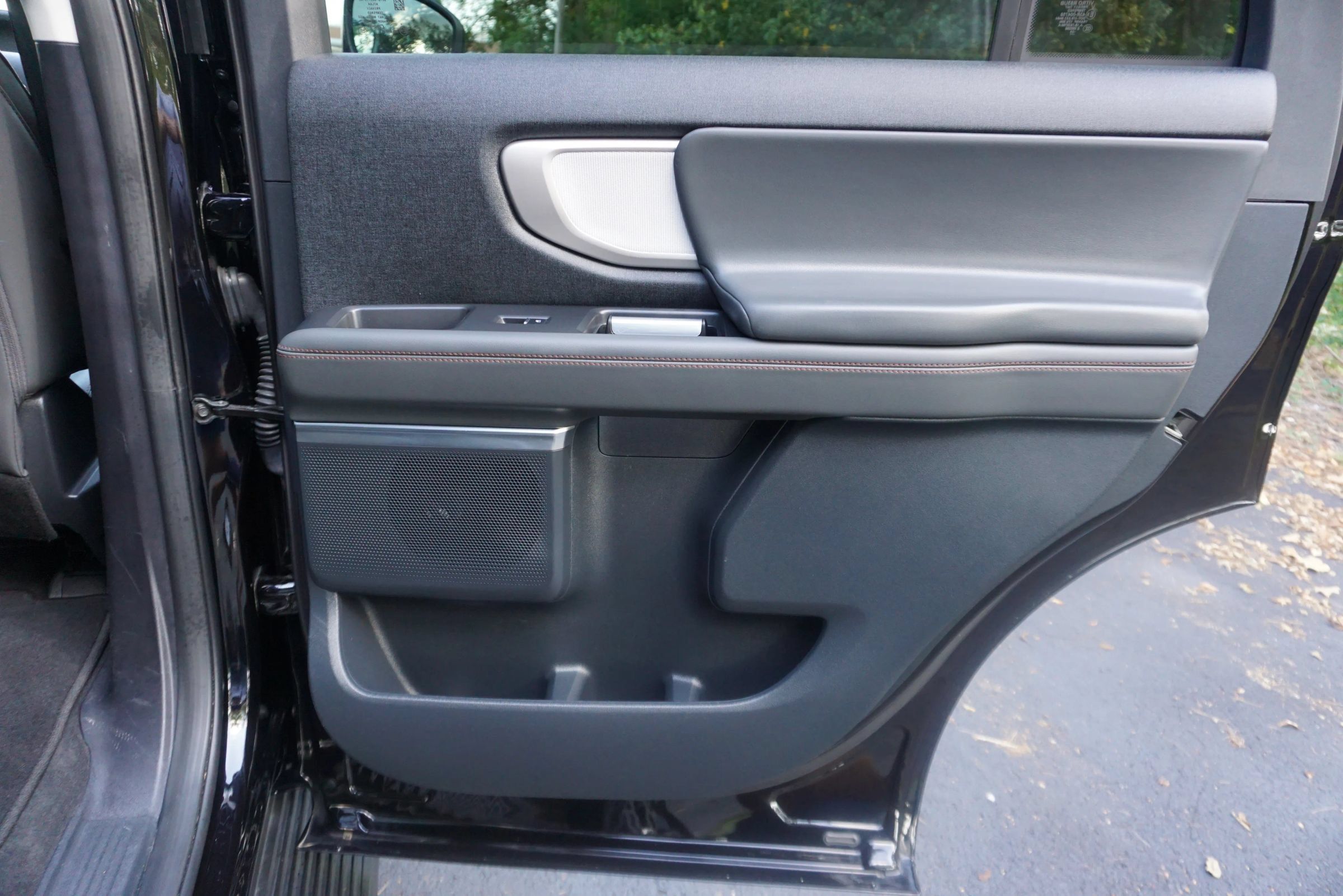 Used 2025 Ford Expedition Active RWD image 18