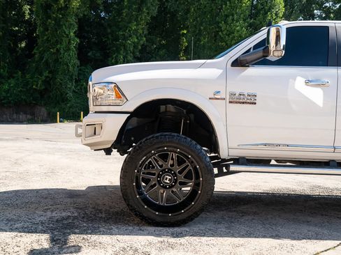 Used 2018 RAM 2500 Limited AWD/4WD image 3