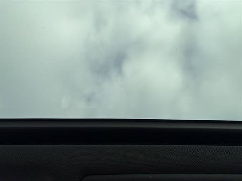 Certified 2024 Volkswagen Tiguan SE R-Line image 27