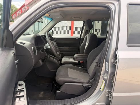 Used 2016 Jeep Patriot Sport w/ Power Value Group FWD image 11