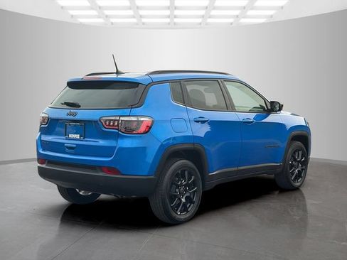 Certified 2025 Jeep Compass Latitude w/ Convenience Group AWD/4WD image 7