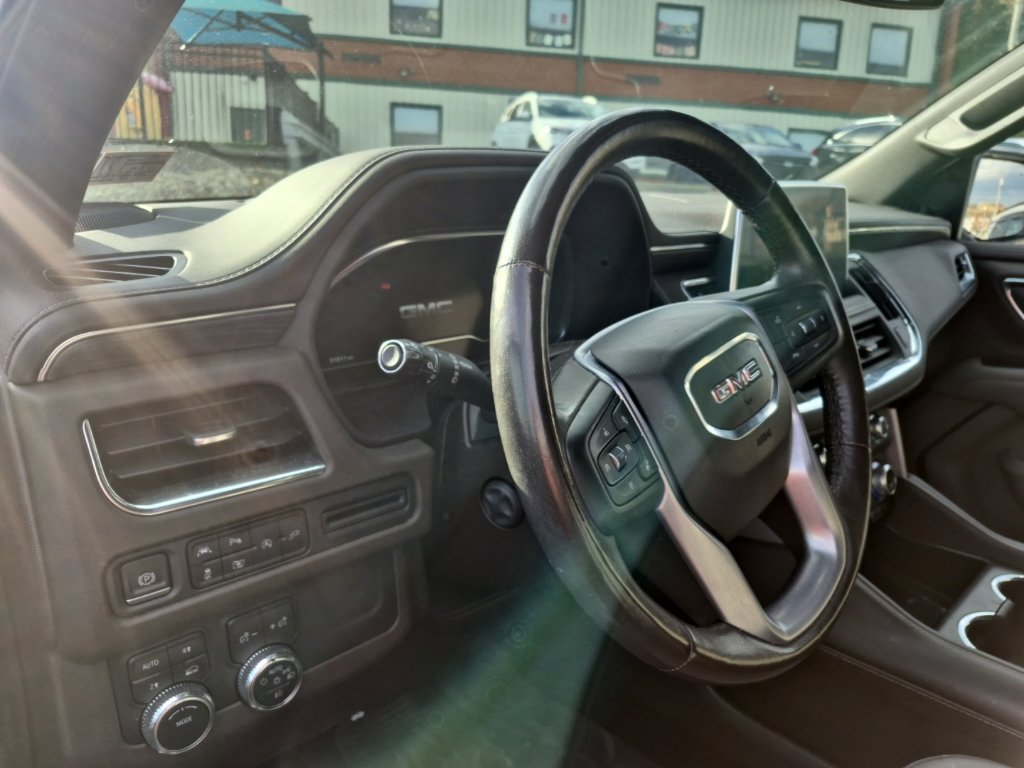 Used 2022 GMC Yukon SLT w/ SLT Premium Package AWD/4WD image 10
