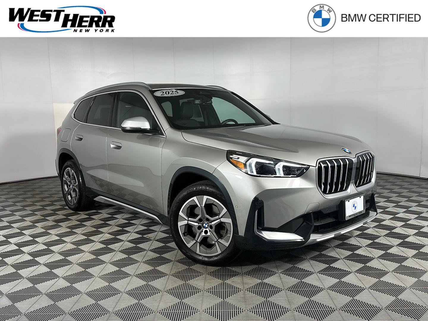 Used 2024 BMW X1 xDrive28i w/ Convenience Package AWD/4WD image 1