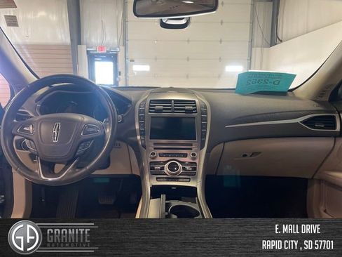 Used 2019 Lincoln MKZ Reserve image 22