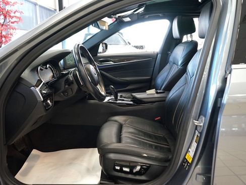 Used 2018 BMW 530i xDrive AWD/4WD image 28