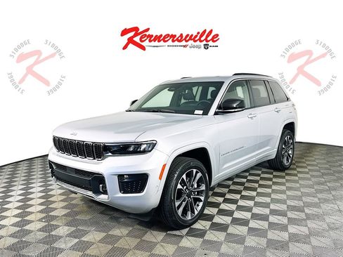 New 2025 Jeep Grand Cherokee Overland w/ Luxury Tech Group IV image 3