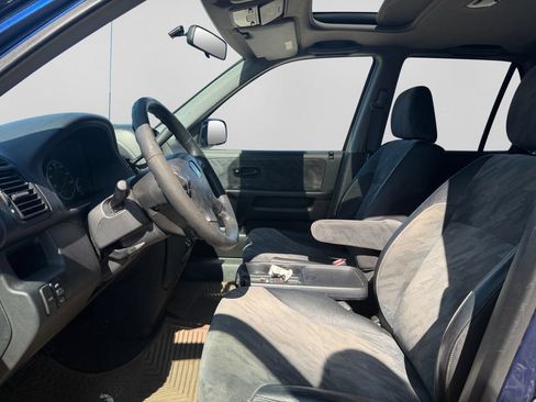 Used 2004 Honda CR-V EX image 19