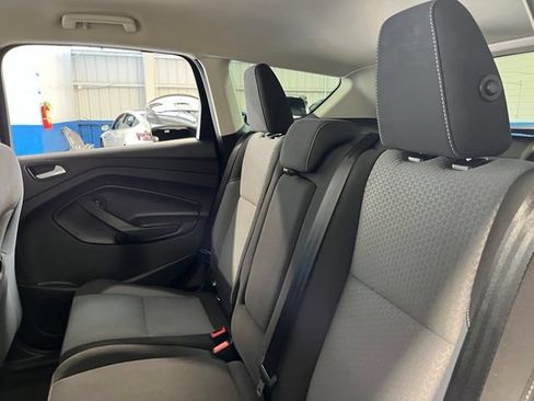 Used 2018 Ford Escape SE w/ SE Sync 3 Package FWD image 18