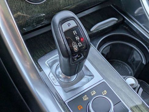 Used 2016 Land Rover Range Rover Sport SE image 13