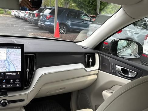 Certified 2026 Volvo XC60 B5 Ultra w/ Protection Package Premier AWD/4WD image 25
