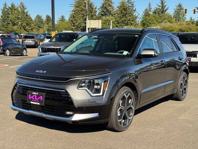 New 2025 Kia Niro SX Touring