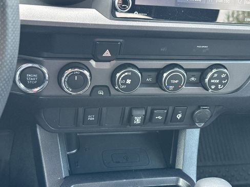 Used 2020 Toyota Tacoma TRD Sport image 18