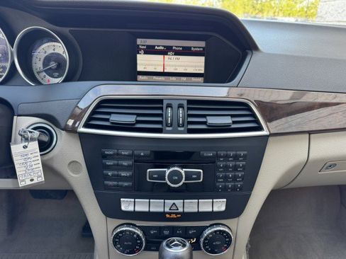 Used 2013 Mercedes-Benz C 300 4MATIC Sedan image 18