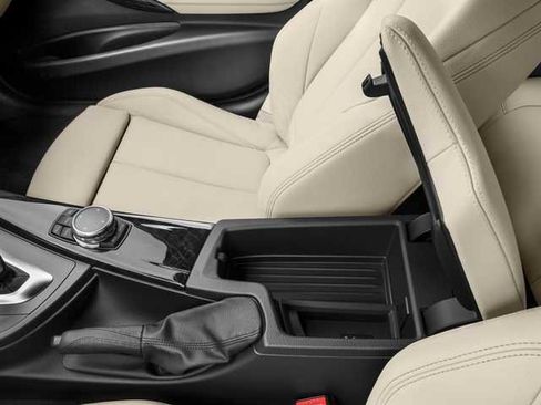 Used 2018 BMW 330i xDrive Wagon image 15