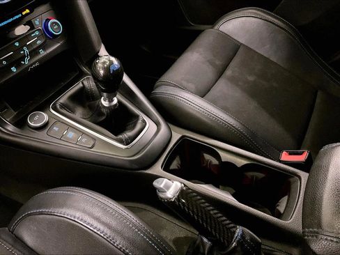 Used 2016 Ford Focus RS AWD/4WD image 16