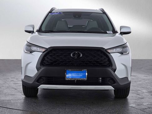 Used 2022 Toyota Corolla Cross LE w/ Moonroof Package FWD image 8