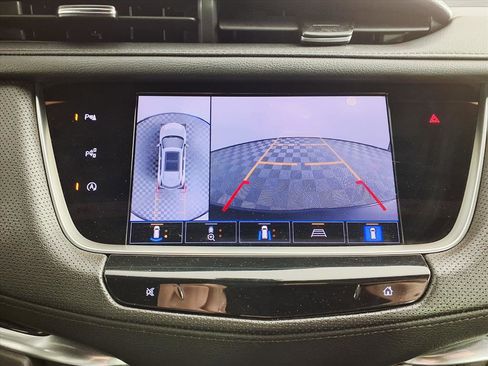 Certified 2022 Cadillac XT5 Premium Luxury w/ Technology Package image 19