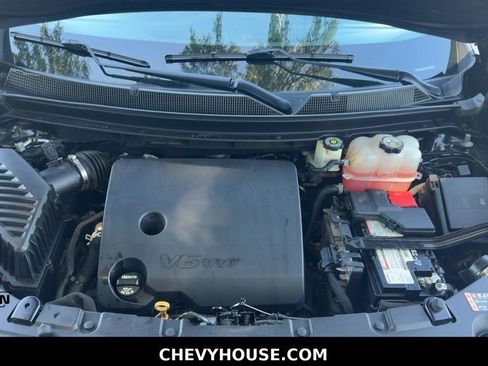 Used 2020 Chevrolet Traverse LT FWD image 24