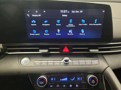 Used 2023 Hyundai Elantra SEL w/ Convenience Package image 25