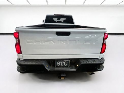 Used 2024 Chevrolet Silverado 2500 Custom w/ Custom Value Package RWD image 5
