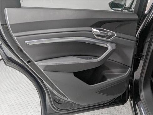 Used 2021 Audi e-tron Premium w/ Towing Package image 17