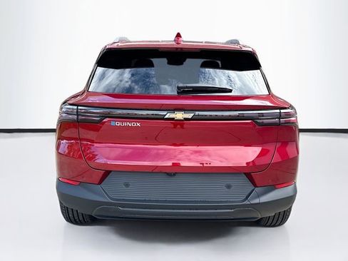 New 2026 Chevrolet Equinox EV LT image 7