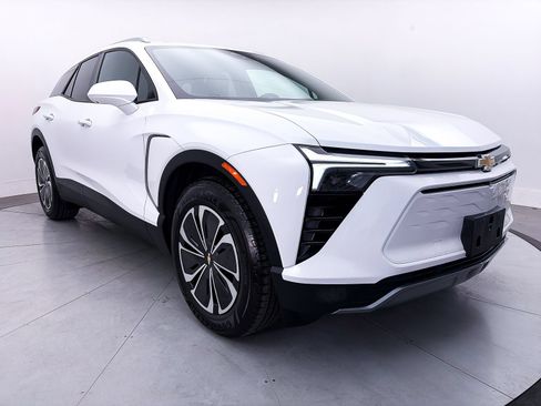 Used 2024 Chevrolet Blazer EV LT AWD/4WD image 11