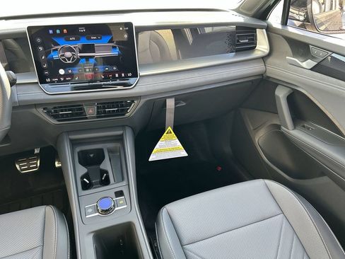 New 2026 Volkswagen Tiguan SE R-Line AWD/4WD image 12