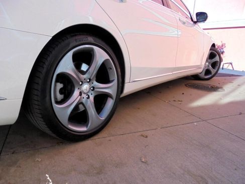 Used 2015 Mercedes-Benz S 550 Sedan image 25