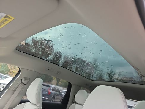 New 2025 Volvo EX90 Ultra w/ Protection Package Premier image 36