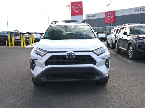 Used 2023 Toyota RAV4 XLE Premium image 3