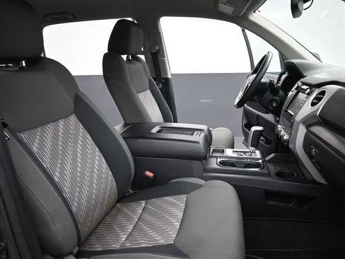 Used 2018 Toyota Tundra SR5 image 27
